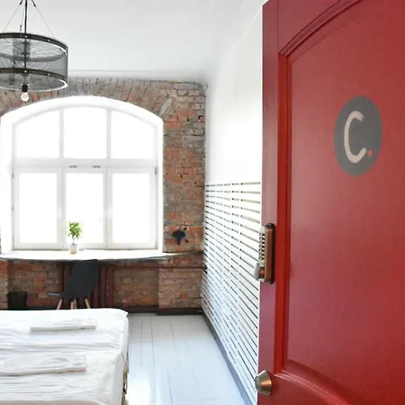Point Hostel *